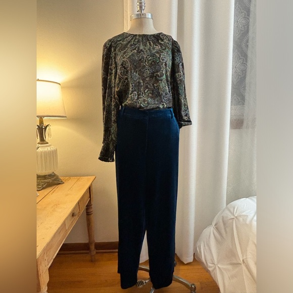 THE PORTER COLLECTIVE Citlali Teal Velvet Pants, size 1X, NWOT - Picture 3 of 9